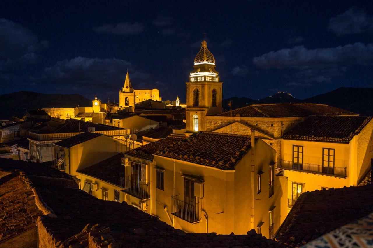Case Spazioscena - Tersicore Castelbuono  Εξωτερικό φωτογραφία